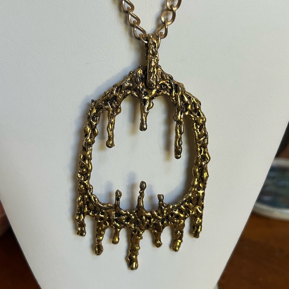 Sarah Coventry Brutalist Style Gold Drip Necklace - Picture 2 of 3